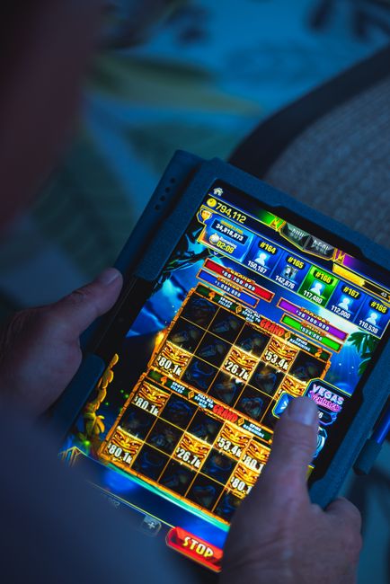 Exploring the Professional Landscape of Dewa Slot in Modern Gaming